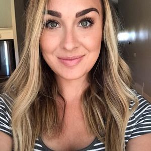 Meet your Posher, Jenessa